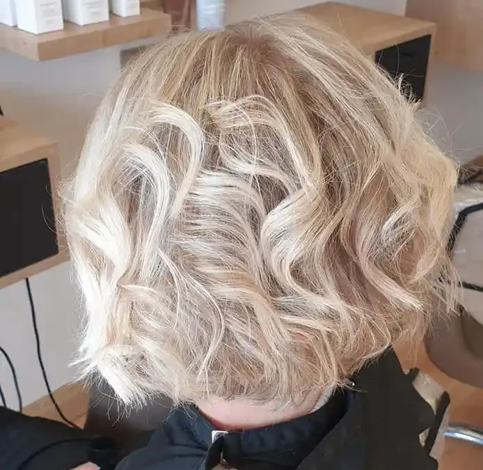 Les tendances capillaires de la saison : Quelles coupes et couleurs sont à l&rsquo;honneur ?