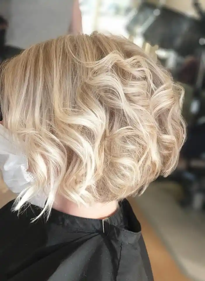 coupe-couleur-cheveux-courts